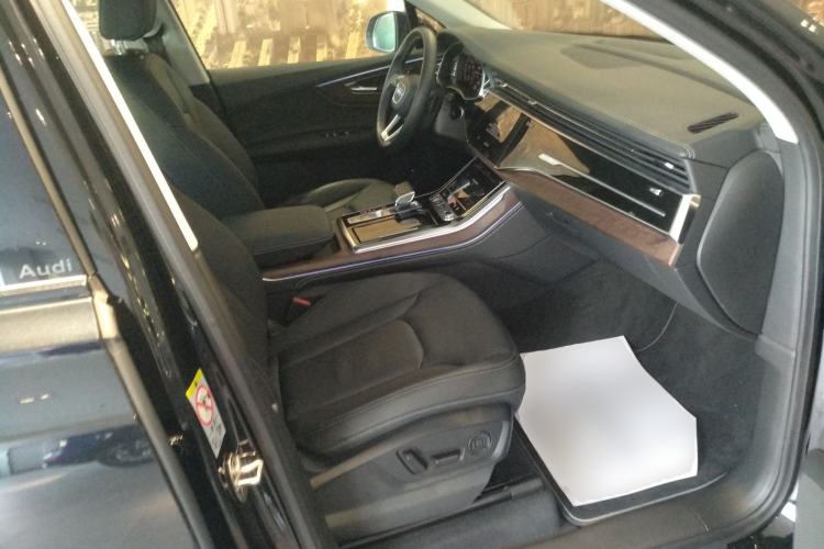 Used Audi Q7 2024 45 TFSI quattro S line Black Warrior Edition Right Front Seat
