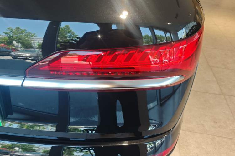 Used Audi Q7 2024 45 TFSI quattro S line Sport Edition Right Rear Taillight