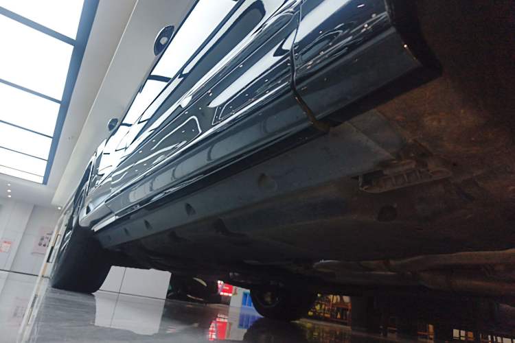 Used Audi Q7 2024 55 TFSI quattro S line Sport model Right Side Sill