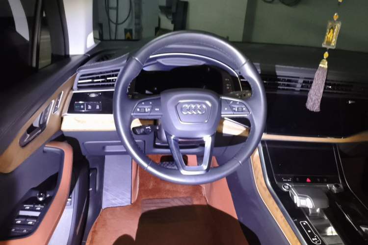 Used Audi Q7 2024 55 TFSI quattro S line Prestige Edition Steering Wheel