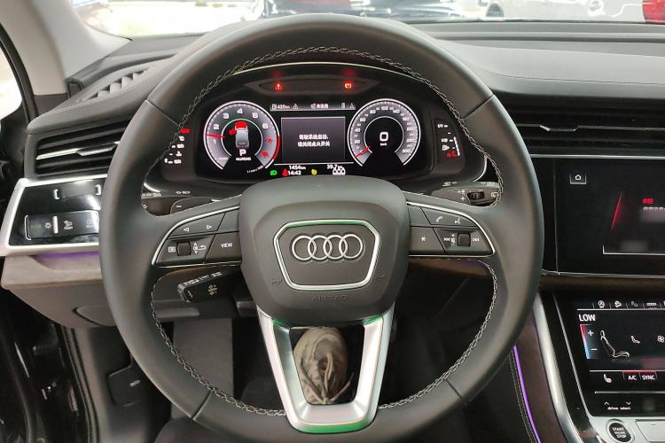 Used Audi Q7 2024 45 TFSI quattro S line Black Warrior Edition Steering Wheel