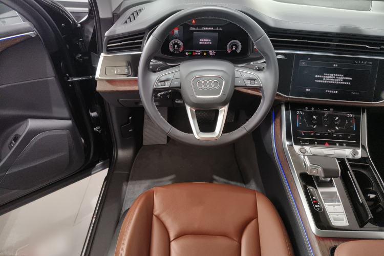 Used Audi Q7 2024 45 TFSI quattro S line Black Warrior Edition Steering Wheel