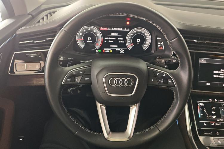 Used Audi Q7 2024 45 TFSI quattro S line Black Warrior Edition Steering Wheel