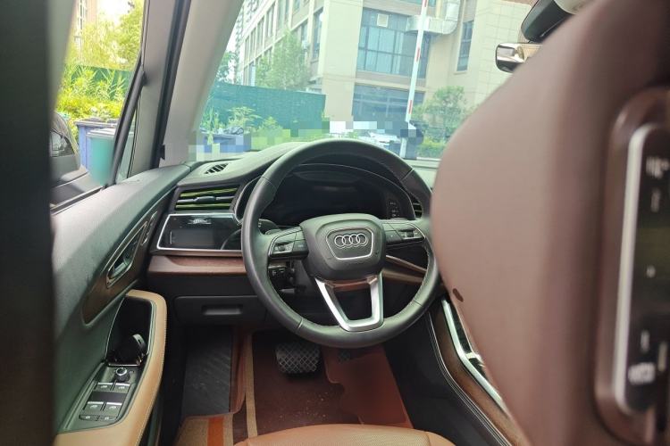 Used Audi Q7 2024 45 TFSI quattro S line Black Warrior Edition Steering Wheel