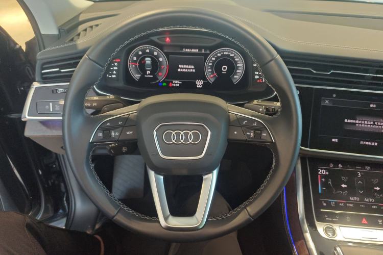 Used Audi Q7 2024 45 TFSI quattro S line Sport Edition Steering Wheel