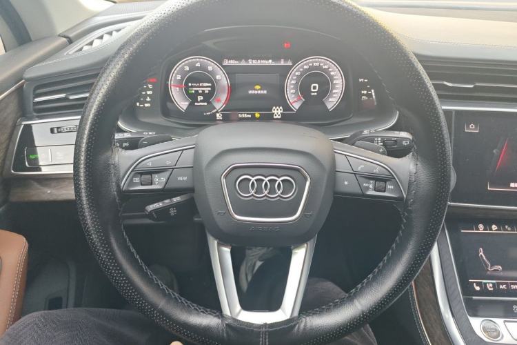 Used Audi Q7 2024 45 TFSI quattro S line Sport Edition Steering Wheel