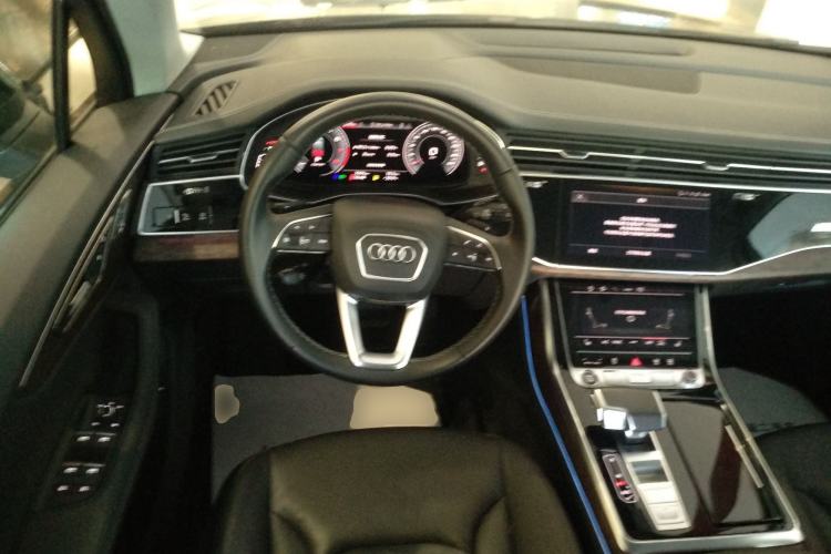 Used Audi Q7 2024 45 TFSI quattro S line Black Warrior Edition Steering Wheel