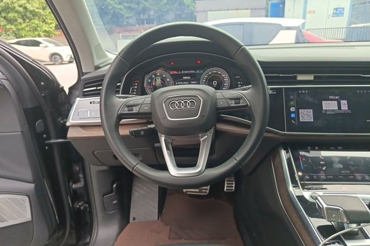 Used Audi Q7 2024 45 TFSI quattro S line Sport Edition Steering Wheel