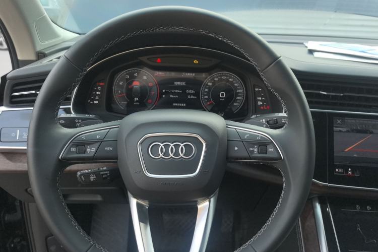 Used Audi Q7 2024 55 TFSI quattro S line Sport model Steering Wheel