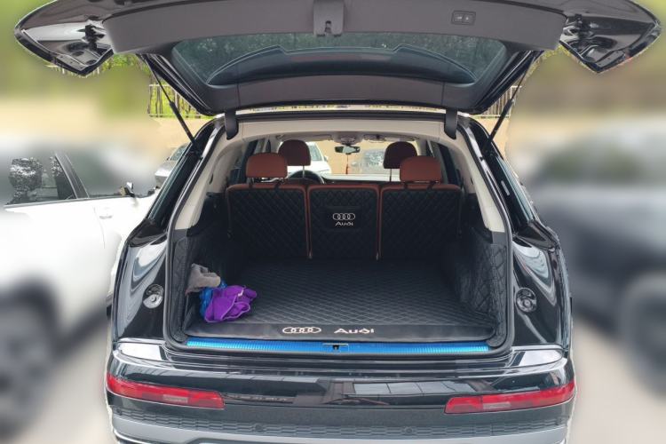 Used Audi Q7 2024 45 TFSI quattro S line Sport Edition Trunk