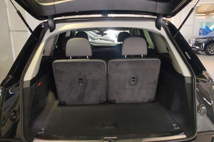 Used Audi Q7 2024 45 TFSI quattro S line Sport Edition Trunk