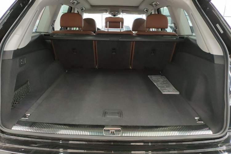 Used Audi Q7 2024 45 TFSI quattro S line Black Warrior Edition Trunk