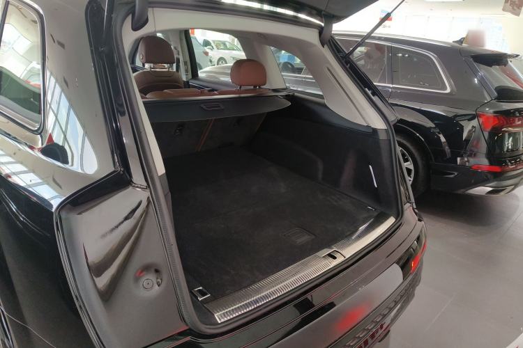 Used Audi Q7 2024 45 TFSI quattro S line Black Warrior Edition Trunk