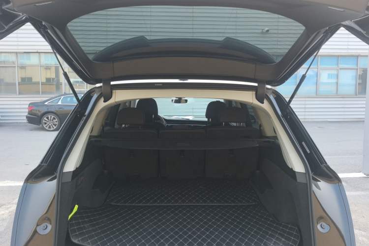Used Audi Q7 2024 55 TFSI quattro S line Sport model Trunk