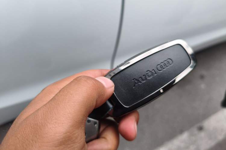 Used Audi Q7 2024 45 TFSI quattro S line Sport Edition Vehicle Key