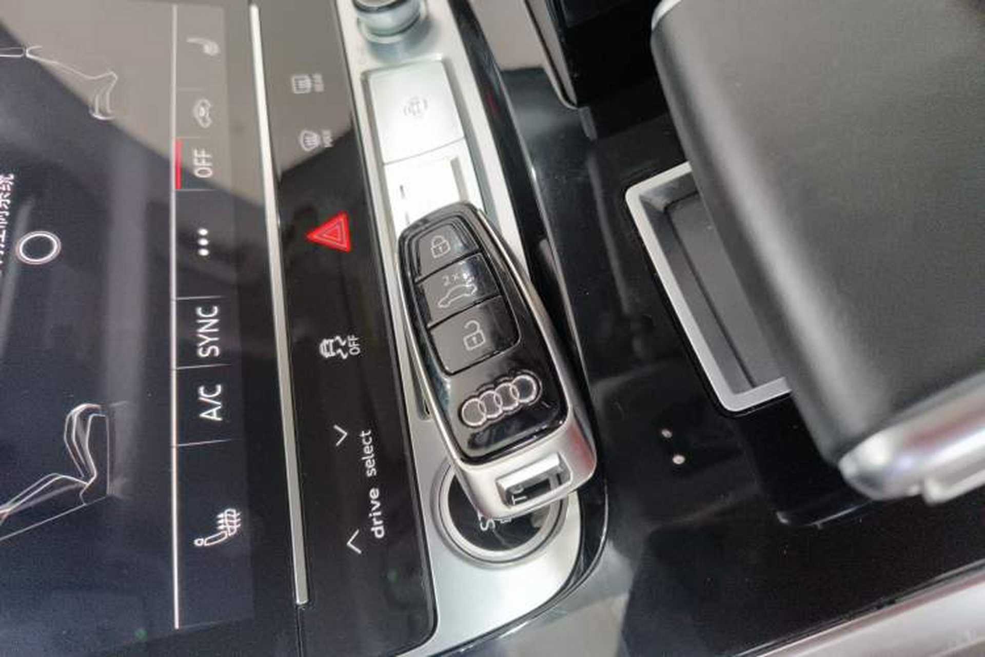 Used Audi Q7 2024 45 TFSI quattro S line Black Warrior Edition Vehicle Key