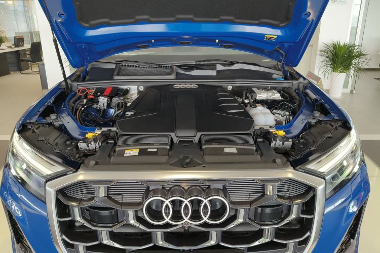 Used Audi Q7 2024 45 TFSI quattro S line Sport Edition Engine Bay