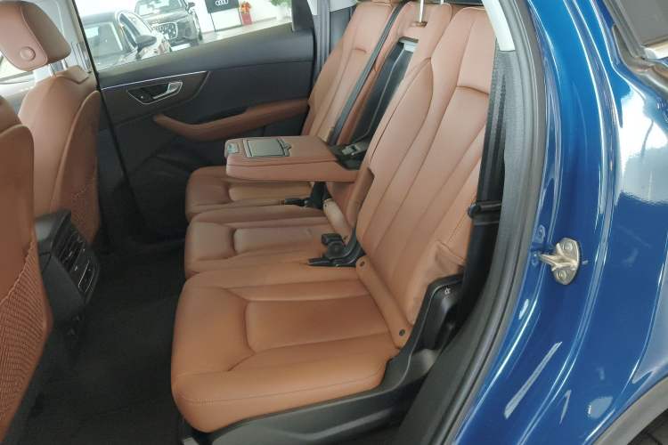 Used Audi Q7 2024 45 TFSI quattro S line Sport Edition Interior 4