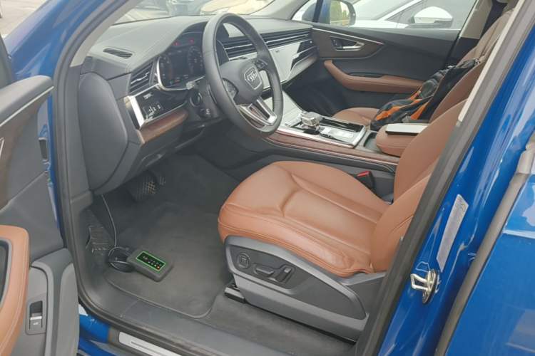 Used Audi Q7 2024 45 TFSI quattro S line Sport Edition Left Front Seat