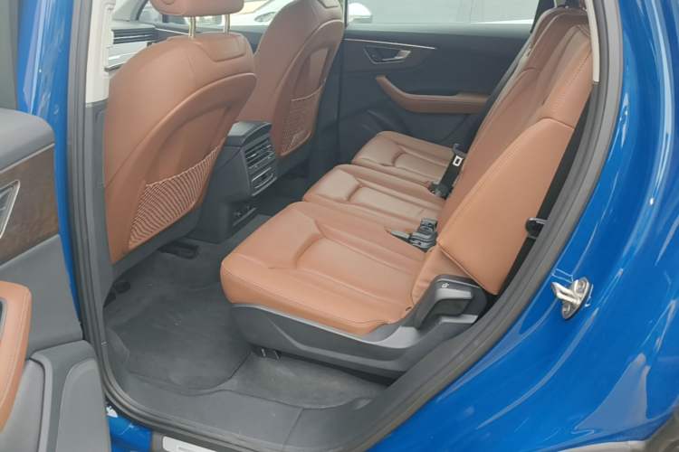 Used Audi Q7 2024 45 TFSI quattro S line Sport Edition Left Rear Seat