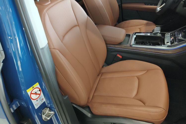 Used Audi Q7 2024 45 TFSI quattro S line Sport Edition Right Front Seat