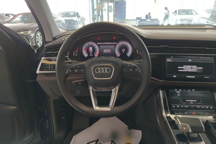 Used Audi Q7 2024 45 TFSI quattro S line Sport Edition Steering Wheel