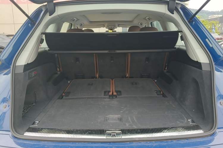 Used Audi Q7 2024 45 TFSI quattro S line Sport Edition Trunk
