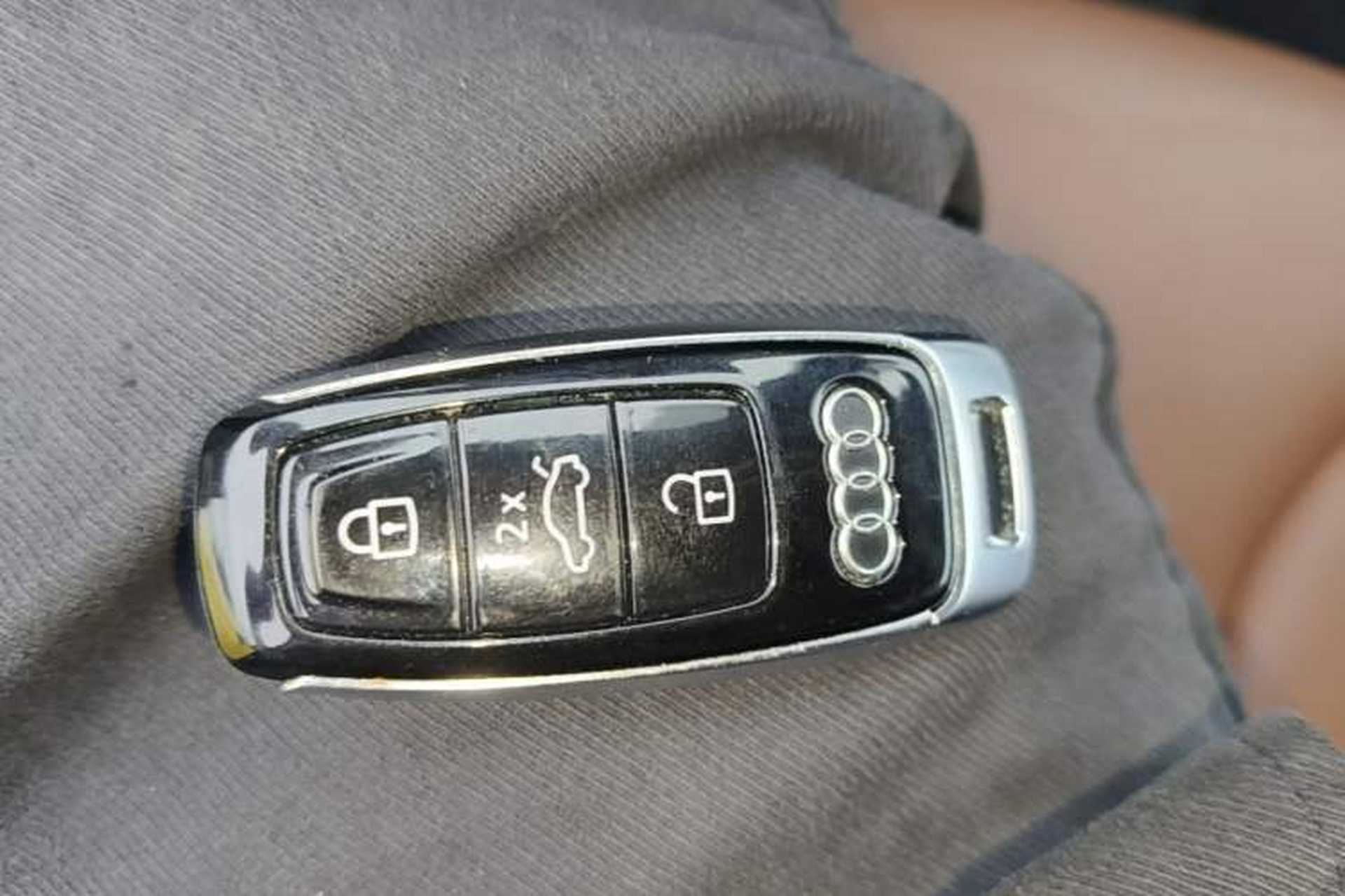 Used Audi Q7 2024 45 TFSI quattro S line Sport Edition Vehicle Key