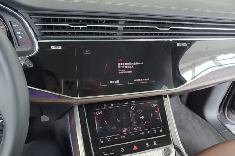 Used Audi Q7 2025 55 TFSI quattro S line Sport Edition Audio And AC Panel