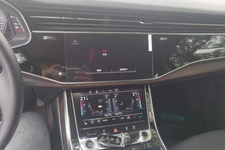 Used Audi Q7 2025 55 TFSI quattro S line Sport Edition Audio And AC Panel