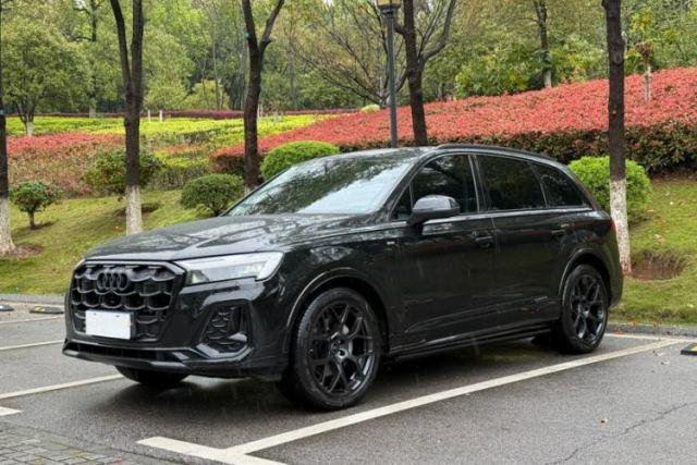 Used Audi Q7 2025 45 TFSI quattro S line Black Warrior Edition