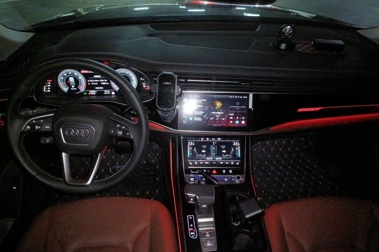 Used Audi Q7 2025 45 TFSI quattro S line Black Warrior Edition Center Console
