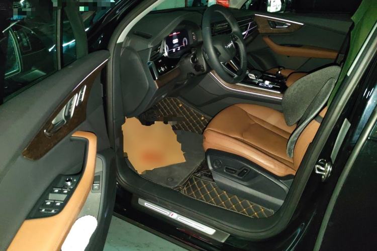 Used Audi Q7 2025 55 TFSI quattro S line Sport Edition Driver Seat