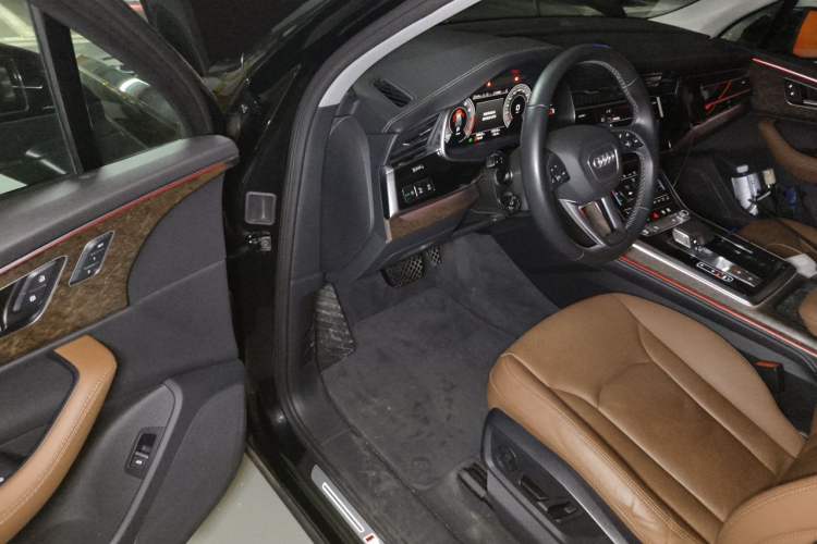 Used Audi Q7 2025 45 TFSI quattro S line Black Warrior Edition Driver Seat
