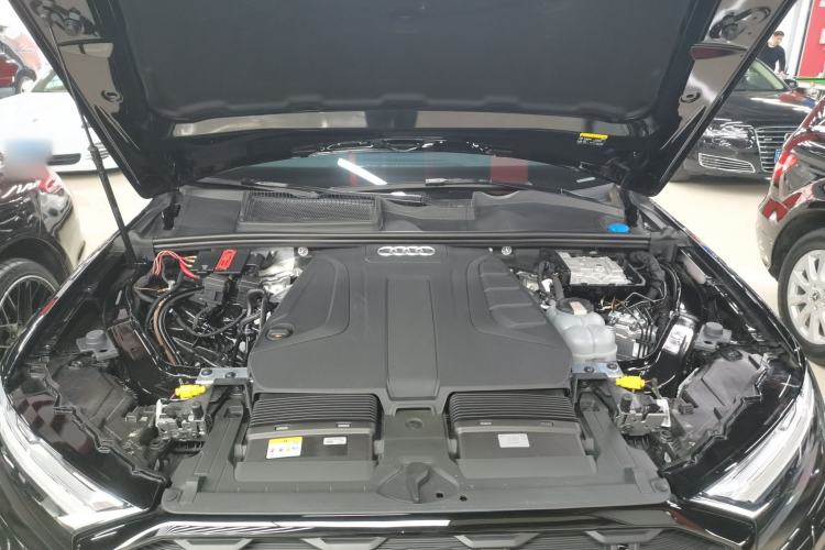 Used Audi Q7 2025 45 TFSI quattro S line Black Warrior Edition Engine Bay