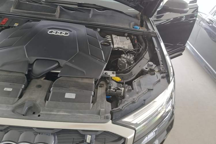 Used Audi Q7 2025 55 TFSI quattro S line Sport Edition Engine Bay Left