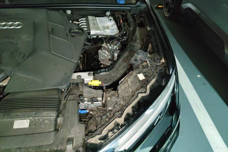 Used Audi Q7 2025 55 TFSI quattro S line Sport Edition Engine Bay Left