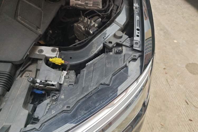 Used Audi Q7 2025 55 TFSI quattro S line Sport Edition Engine Bay Left