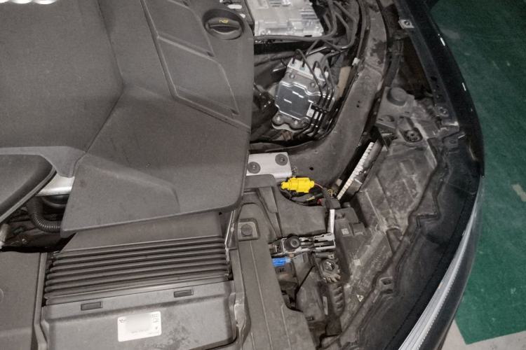 Used Audi Q7 2025 55 TFSI quattro S line Sport Edition Engine Bay Left