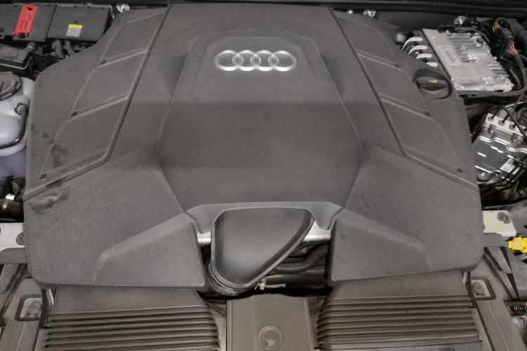 Used Audi Q7 2025 55 TFSI quattro S line Sport Edition Engine Bay
