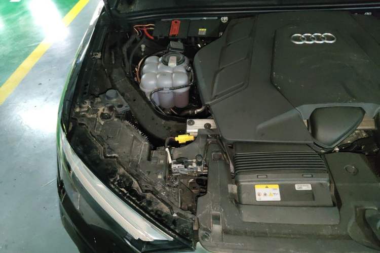 Used Audi Q7 2025 55 TFSI quattro S line Sport Edition Engine Bay Right