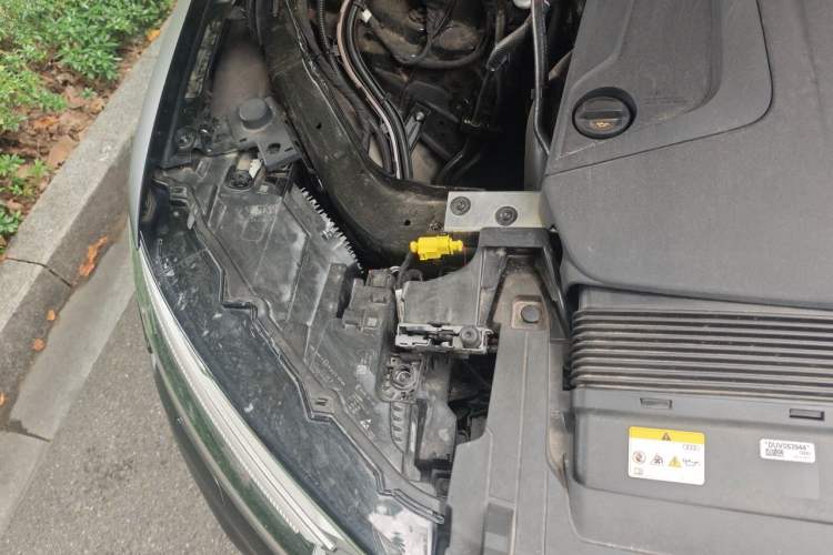 Used Audi Q7 2025 45 TFSI quattro S line Black Warrior Edition Engine Bay Right