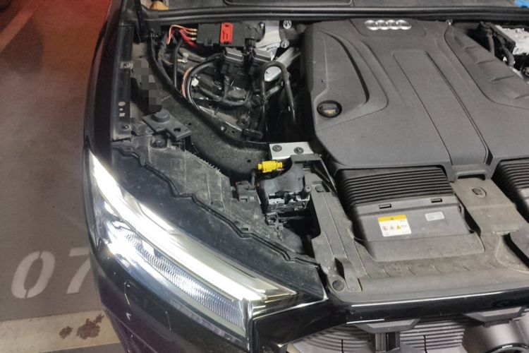 Used Audi Q7 2025 45 TFSI quattro S line Black Warrior Edition Engine Bay Right