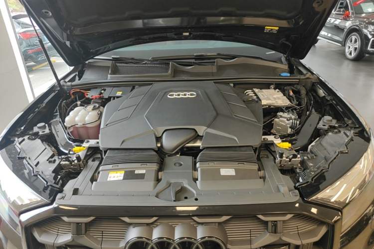 Used Audi Q7 2025 55 TFSI quattro S line Black Warrior Edition Engine Bay