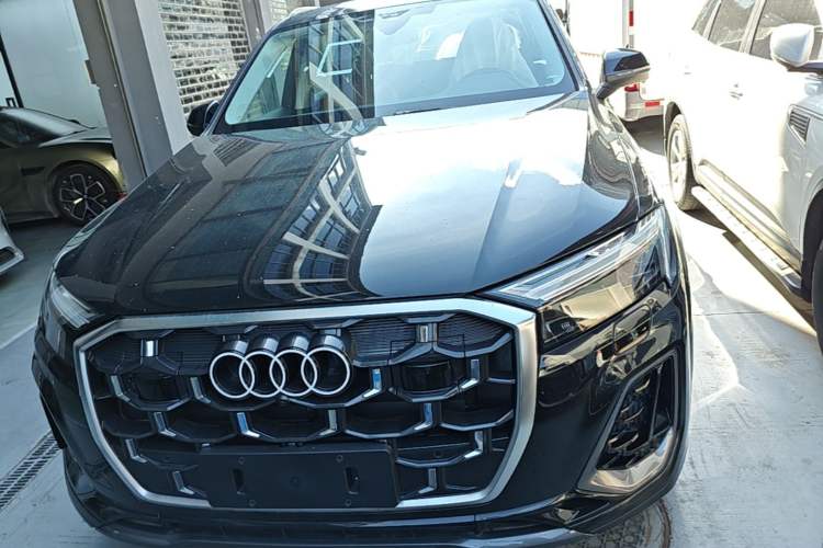 Used Audi Q7 2025 55 TFSI quattro S line Sport Edition Front