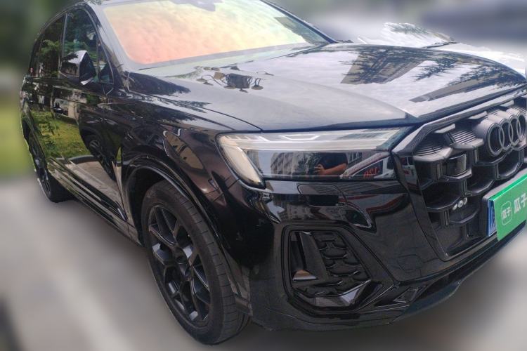 Used Audi Q7 2025 45 TFSI quattro S line Black Warrior Edition Front Right 45 Deg