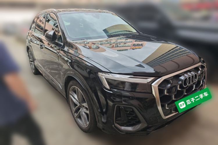 Used Audi Q7 2025 55 TFSI quattro S line Sport Edition Front Right 45 Deg