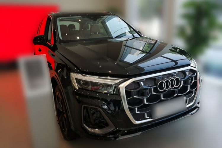 Used Audi Q7 2025 55 TFSI quattro S line Sport Edition Front Right 45 Deg