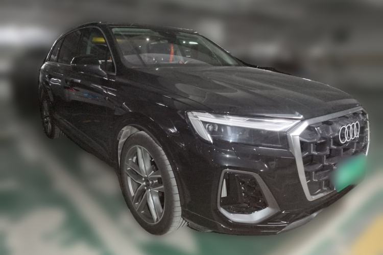 Used Audi Q7 2025 55 TFSI quattro S line Sport Edition Front Right 45 Deg