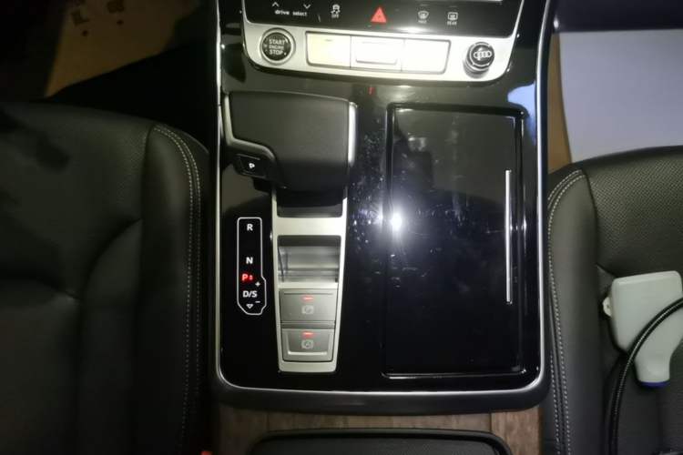 Used Audi Q7 2025 55 TFSI quattro S line Sport Edition Gear Lever